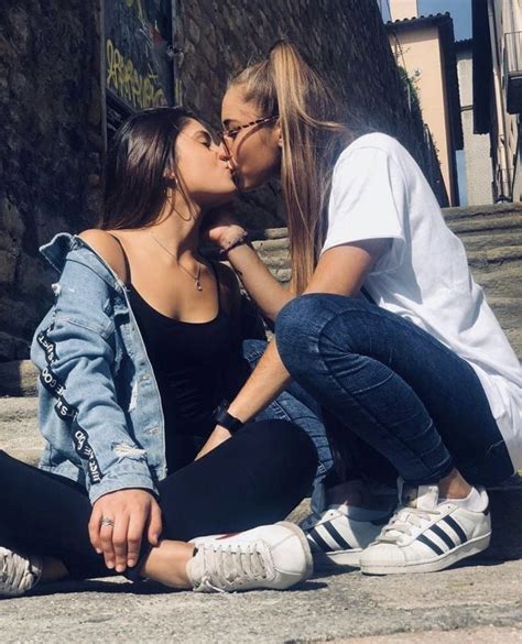 xxx lesbianas|Lesbian videos